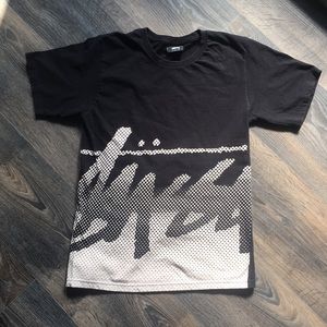 Stussy t-shirt (men’s small used)